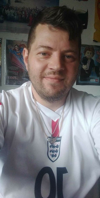 Selfi in meinem Zimmer mit England Trikot